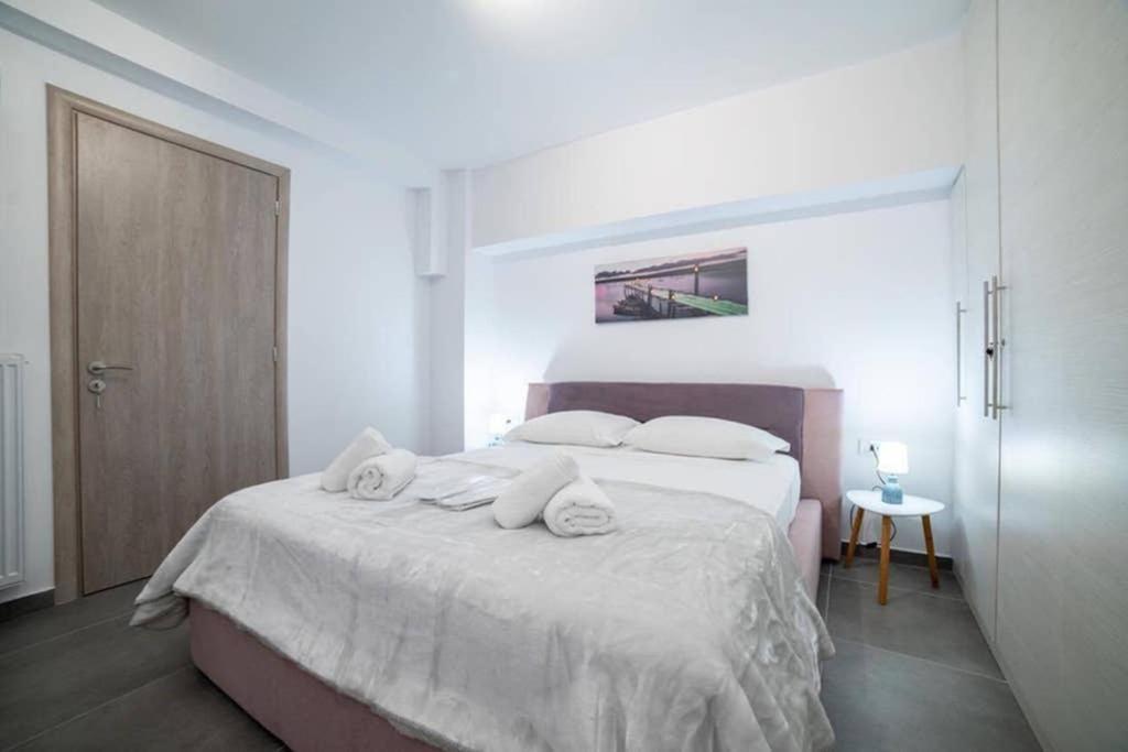 Brand New Aprt With Backyard In Lycabettus Hill ! Atenas Exterior foto
