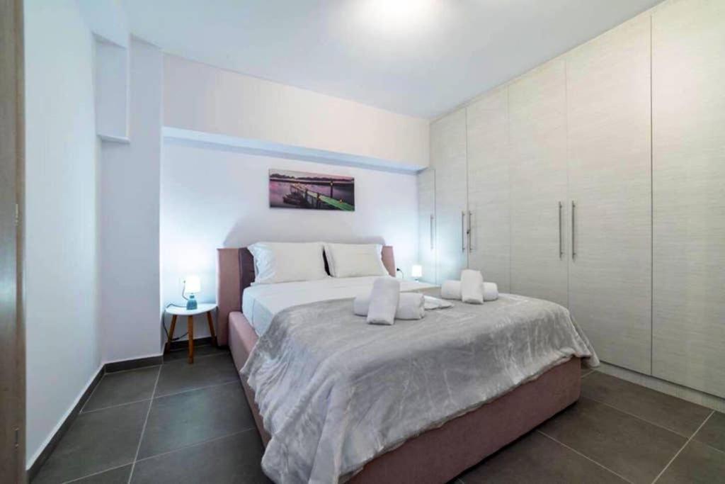 Brand New Aprt With Backyard In Lycabettus Hill ! Atenas Exterior foto